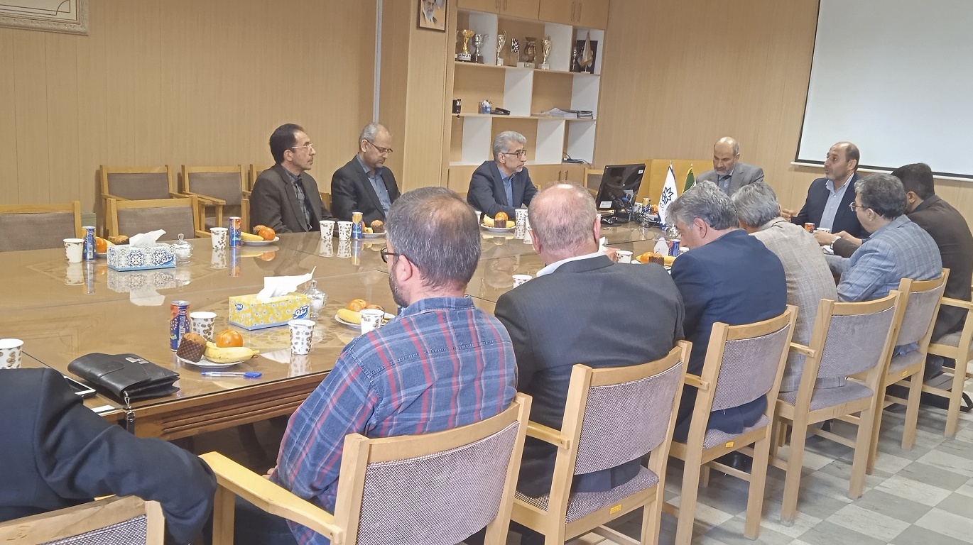 جلسه هیات رئیسه دانشکده دامپزشکی با مدیر کل، معاونین  و روسای ادارات اداره کل دامپزشکی استان آذربایجان غربی